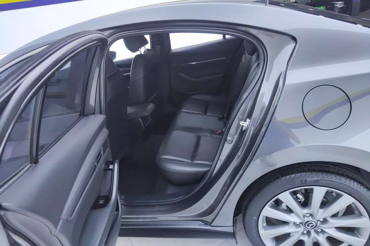 Used Mazda Mazda 3 Axela 2023 2.0L Automatic Zhiyao Edition