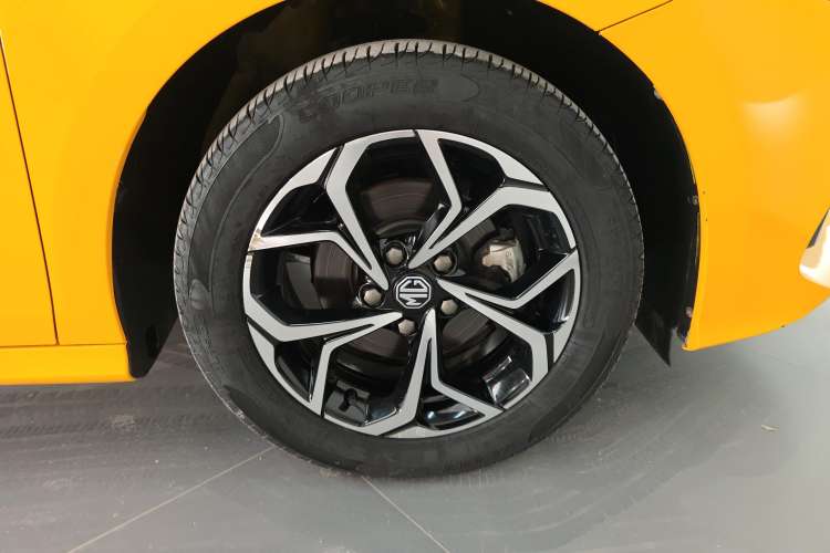 Used MG 5 2021 180 DVVT CVT Youth Luxury Edition
