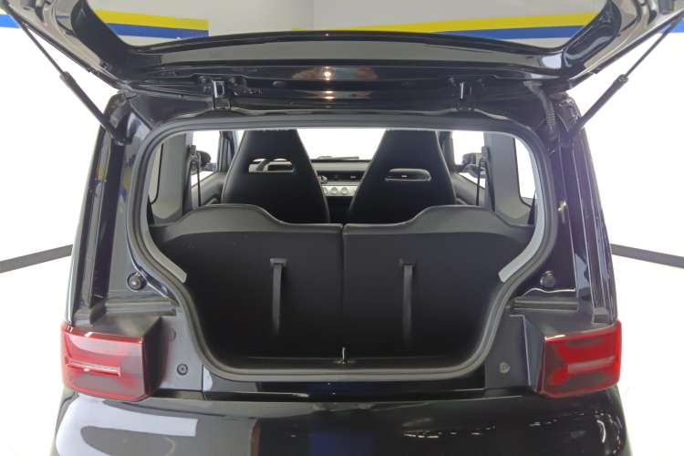 Used Wuling Hongguang MINIEV 2022 GAMEBOY 200km Gaming Edition with Lithium Iron Phosphate
