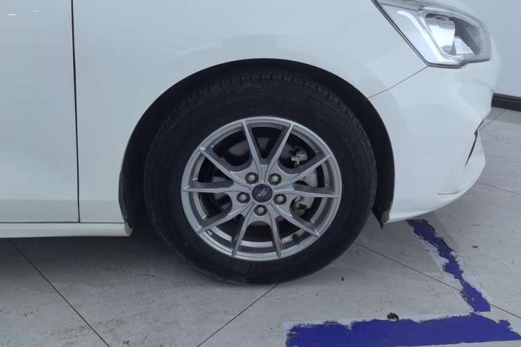 Used Ford Focus 2020 Hatchback 1.5L Automatic Sharp Edition
