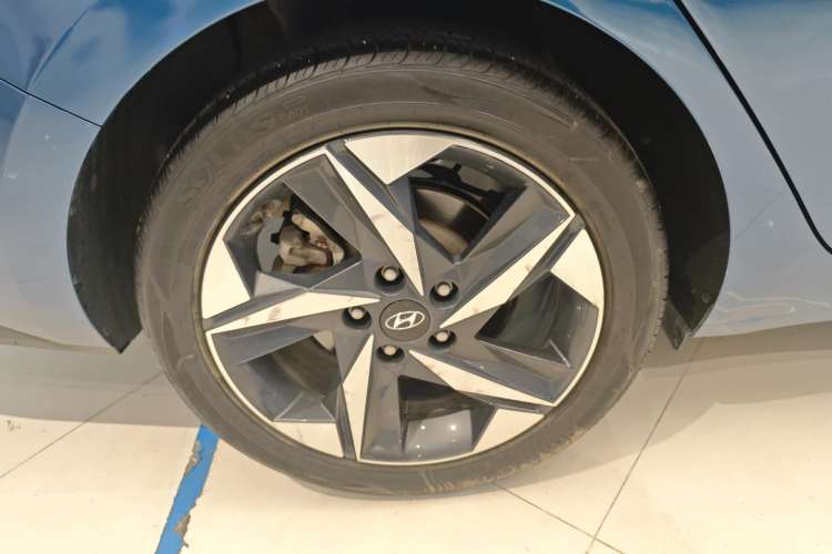 Used Hyundai Elantra 2022 1.5L CVT LUX Prestige Edition
