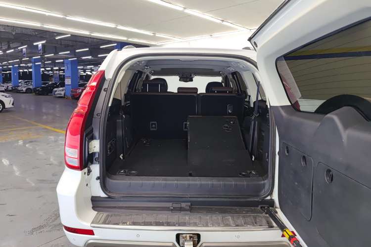 Used Haval H9 2017 2.0T Gasoline 4x4 Luxury 7-Seater
