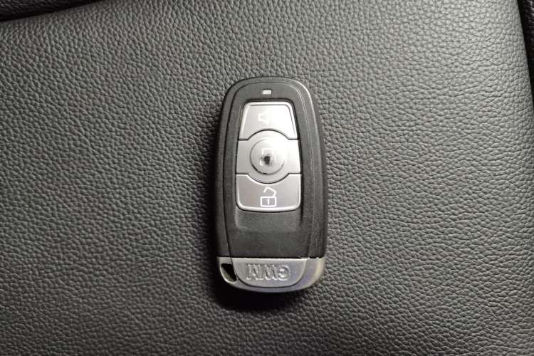 Used Haval H6 2016 Upgraded Model 1.5T Automatic Two-Wheel Drive Elite Version
