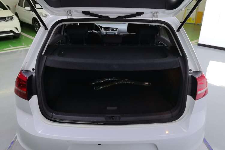 Used Volkswagen Golf 2015 1.4TSI Automatic Comfort Model
