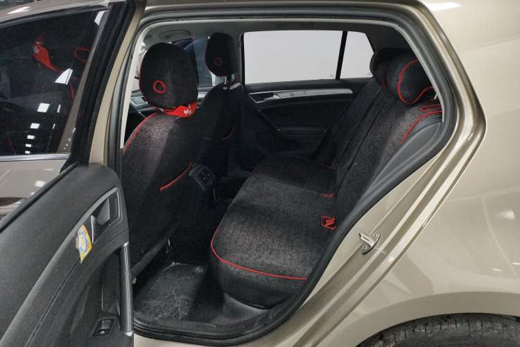 Used Volkswagen Golf 2018 230TSI Automatic Comfort Model
