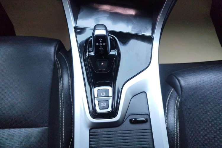 Used Lynk & Co 01 2019 2.0T Two-Wheel-Drive Version China VI Standard
