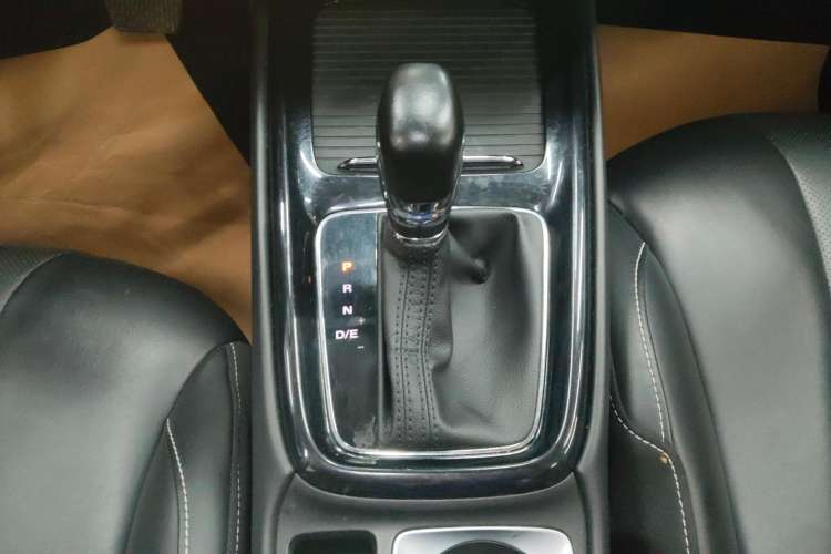 Used Roewe i5 2020 1.5L Automatic 4G Connect Luxury Flagship Edition
