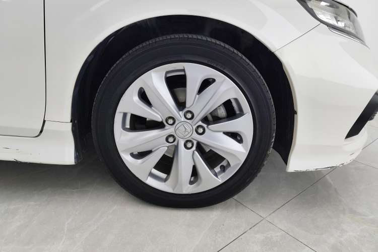 Used Honda Jade 2017 1.8L Automatic Classic Edition 5 seats
