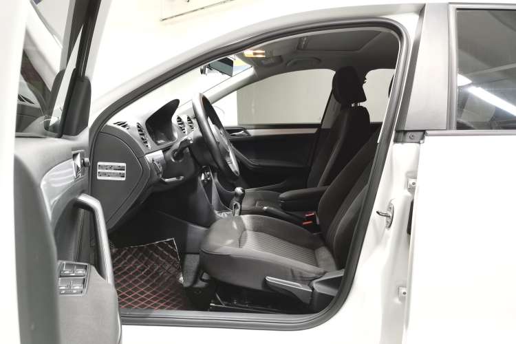 Used Volkswagen Jetta 2013 1.6L Manual Comfort Model