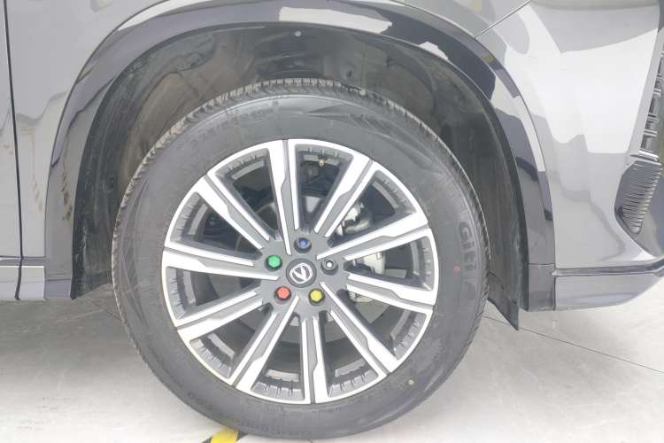 Used Changan CS75 PLUS 2024 3rd Generation Champion Edition 1.5T Intelligent Drive Dynamic Model
