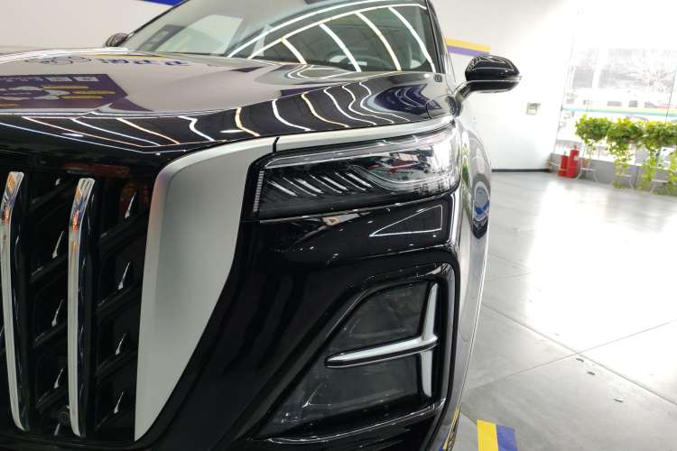 Used Hongqi HS5 2023 2.0T Four-Wheel Drive Flagship Pro Edition
