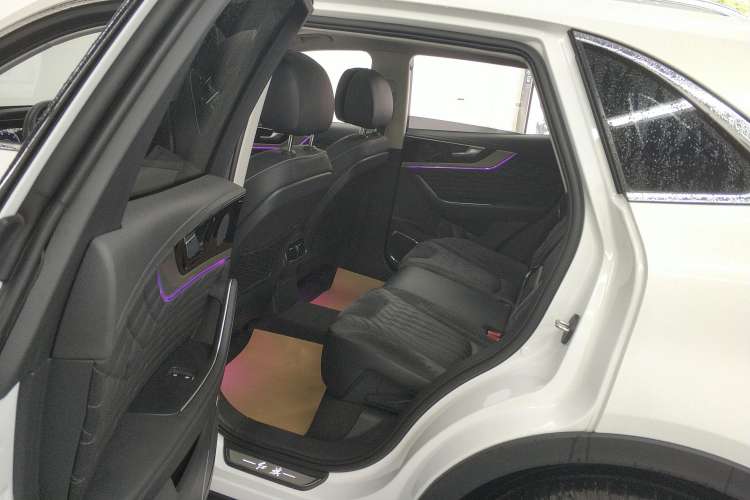 Used Hongqi HS5 2022 Revised Version 2.0T Smart Connect Flagship Edition
