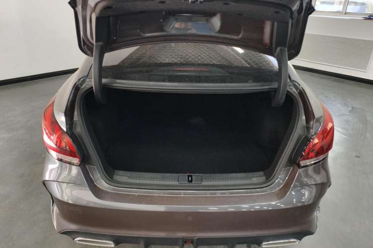 Used MG 5 2021 180 DVVT CVT Youth Luxury Edition
