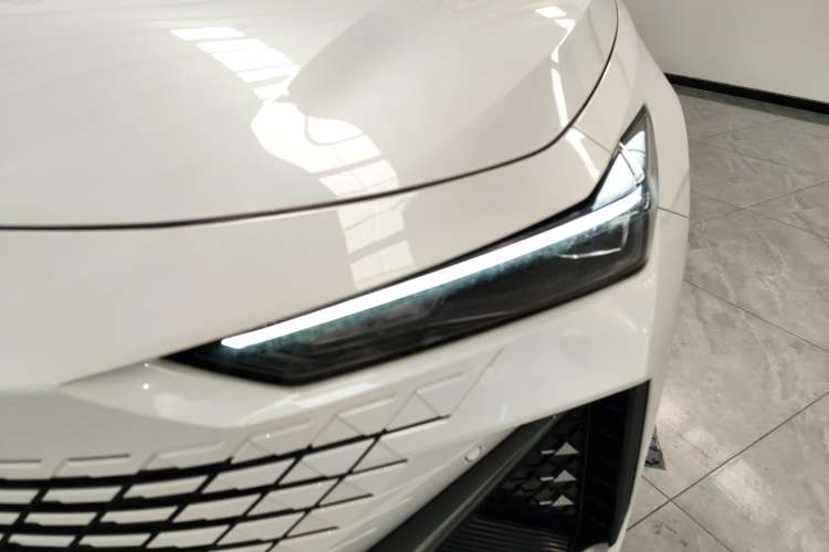 Used Changan UNI-V 2022 1.5T Prestige Version
