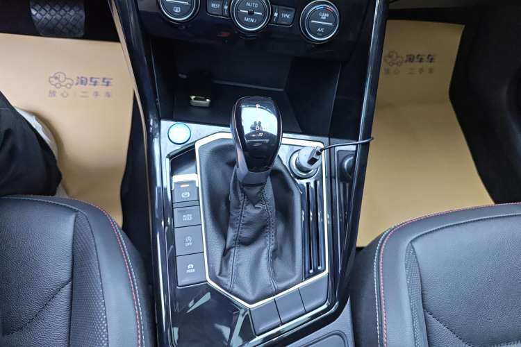 Used Volkswagen Tayron 2019 330TSI Two-Wheel Drive Luxury Model China VI Standard
