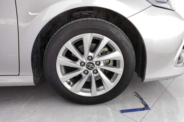 Used Toyota Camry 2021 2.0G Luxury Edition
