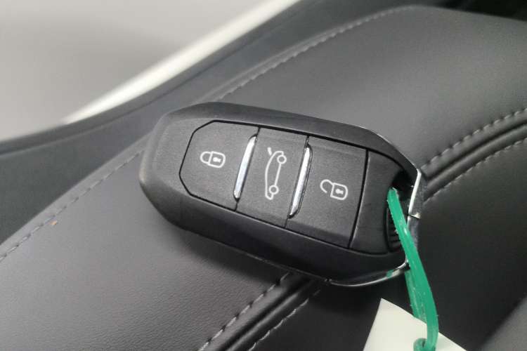 Used Peugeot 408 2022 1.6T Light-Chasing Edition