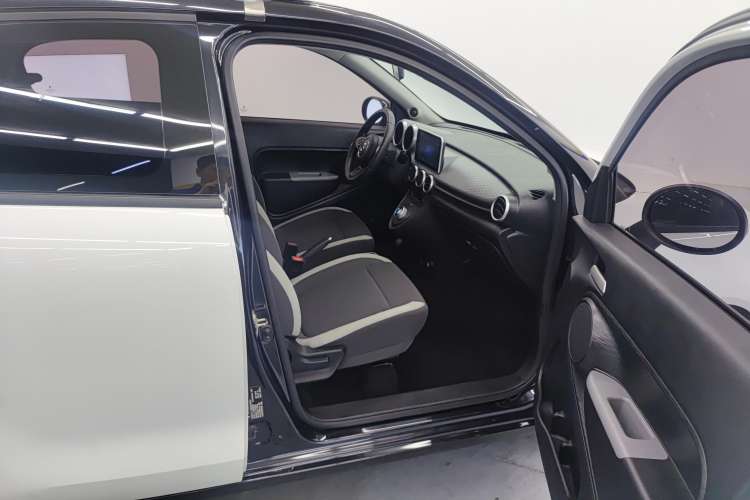 Used ORA Black Cat 2021 301 km Basic Version
