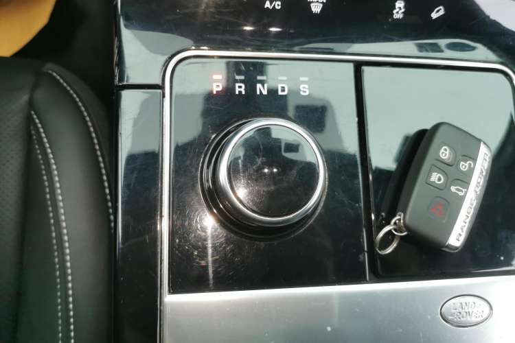 Used Land Rover Range Rover Velar 2020 P250 R-DYNAMIC S
