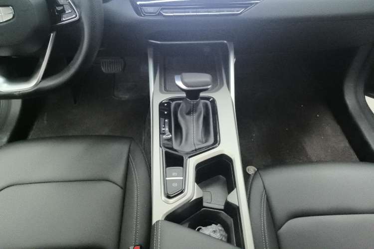 Used Geely Auto Emgrand 2025 4th Generation 1.5L CVT Longteng Edition
