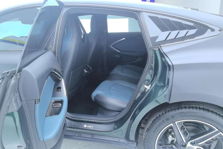 Used MG 7 2023 1.5T DCT Luxurious Supreme Edition
