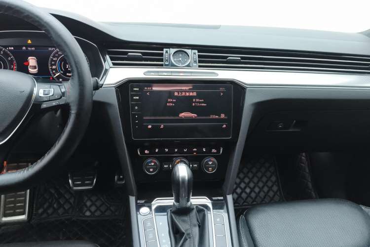 Used Volkswagen FAW-Volkswagen CC 2019 330TSI Glamour Edition China VI
