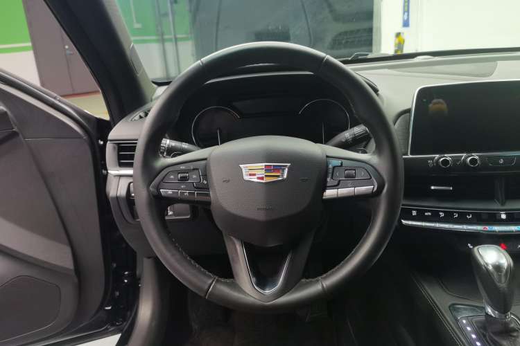 Used Cadillac CT4 2023 28T Luxury Version
