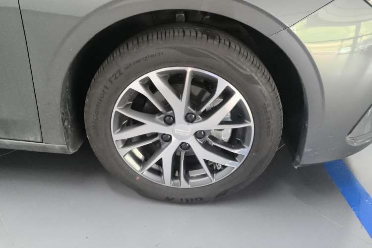 Used Geely Auto Emgrand 2025 4th Generation 1.5L CVT Longteng Edition
