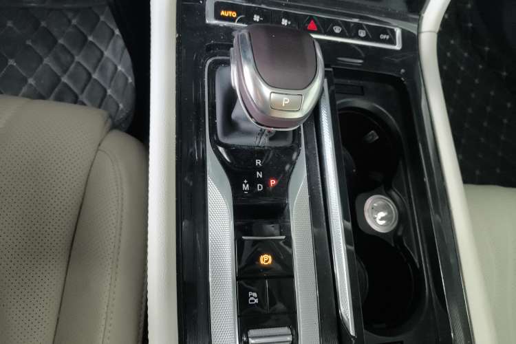 Used Hongqi H5 2023 2.0T Automatic Smart Connect Flagship Edition
