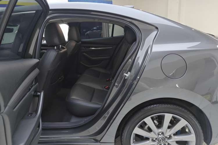 Used Mazda Mazda 3 Axela 2021 2.0L Automatic ZhiXuan Edition
