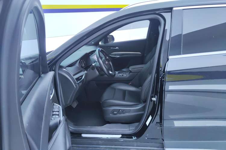 Used Cadillac XT4 2020 28T Two-Wheel-Drive Leading Version
