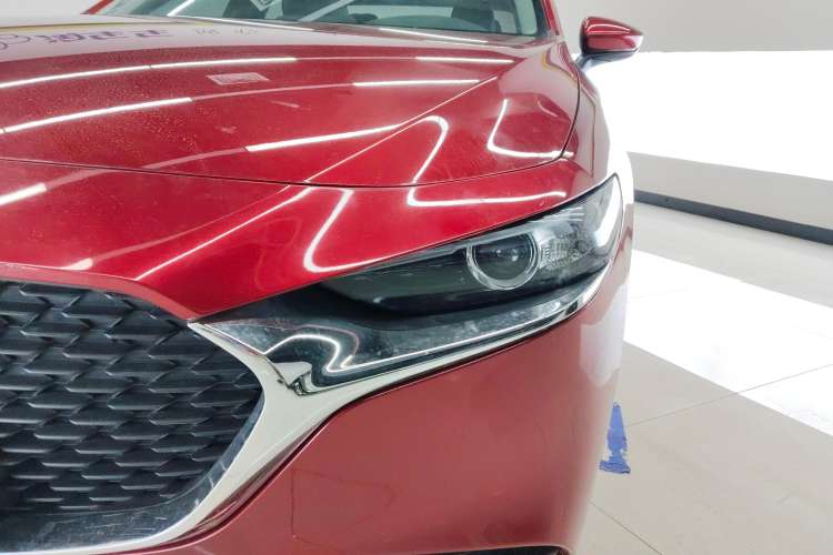 Used Mazda Mazda 3 Axela 2020 1.5L Automatic Luxury Version