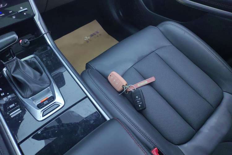 Used Changan CS75 2021 Honor Million Edition 280T DCT Prestige Model
