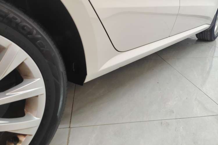 Used Volkswagen Lavida 2017 1.6L Automatic Comfort Edition
