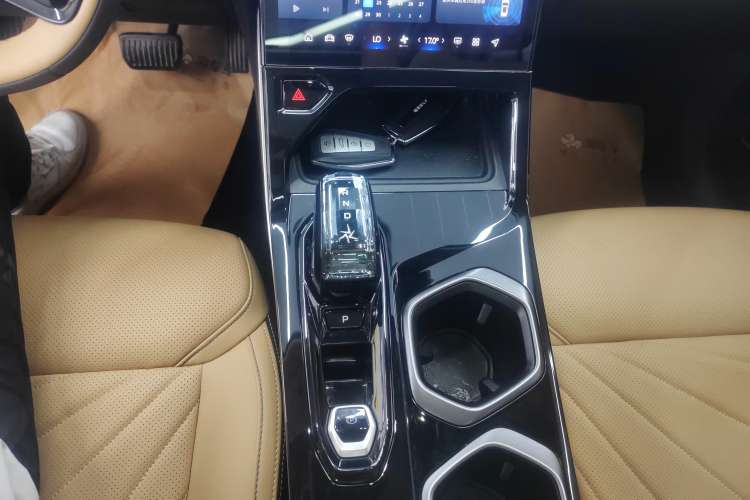 Used Geely Auto FX11 2023 1.5TD DCT Prestige Edition
