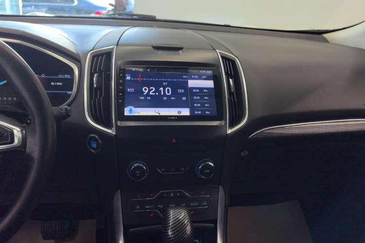 Used Ford Edge 2018 EcoBoost 245 Two-Wheel-Drive Titanium 7-Seater China V Standard
