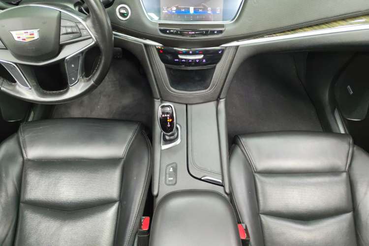 Used Cadillac XT5 2018 25T Luxury Model