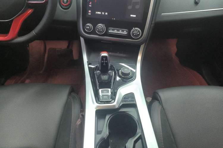 Used Lynk & Co 01 2019 2.0T Four-Wheel Drive Genie Pro Version China VI Standard
