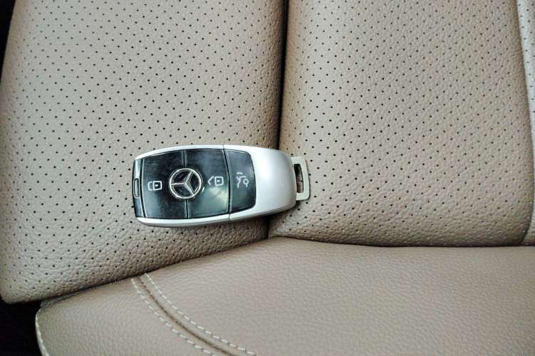 Used Mercedes-Benz E-Class 2018 Facelift E 200 L Sport Edition
