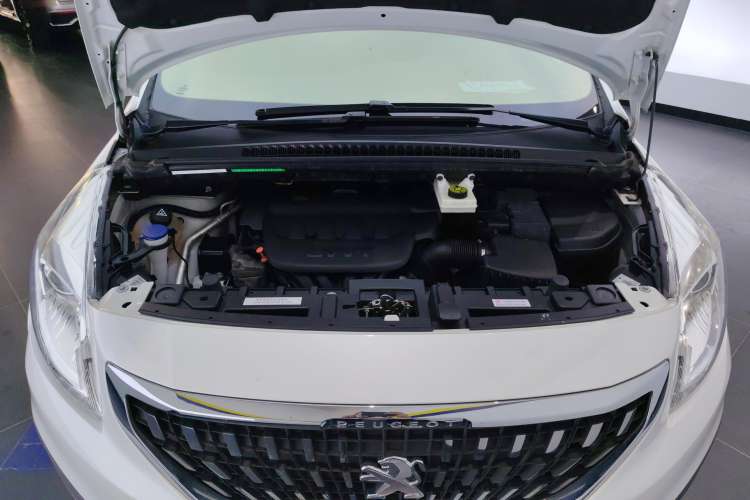 Used Peugeot 3008 2018 2.0L Automatic Classic Edition
