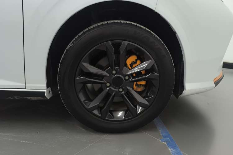 Used Dongfeng Aeolus Yixuan 2023 Mach Edition 1.5L Automatic Chasing Shadow Version
