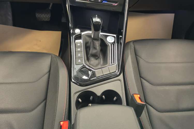 Used Volkswagen Tayron 2020 330TSI Two-Wheel Drive Luxury Smart Connectivity Version
