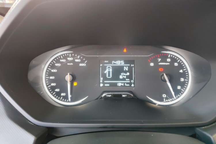 Used Wuling Alvez 2022 1.5L Manual Free-Style Model
