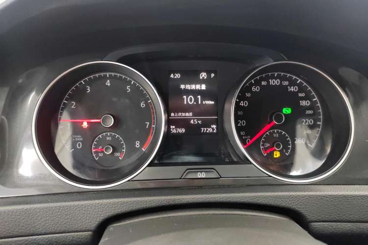 Used Volkswagen Golf 2018 230TSI Automatic Luxury Version
