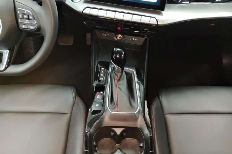 Used MG 5 2023 180 DVVT CVT Fashion Edition