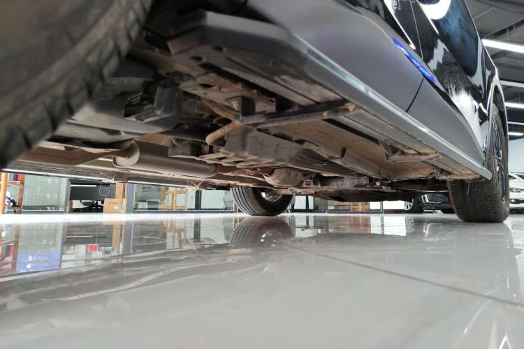 Used Venucia V 2022 260T Black Horse Edition · Idol
