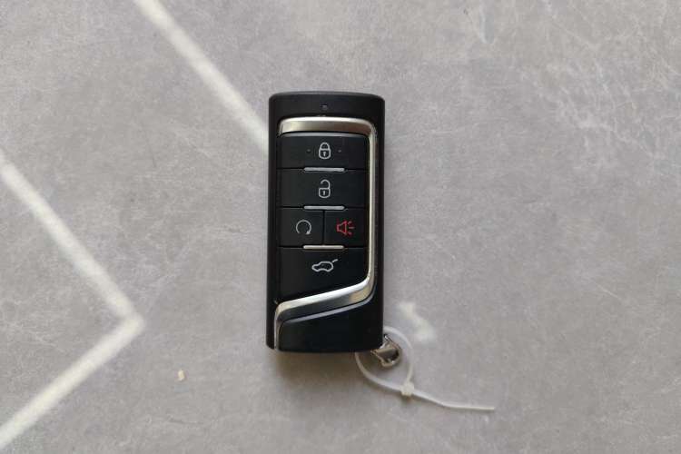 Used GAC Trumpchi GS8 2017 320T Two-Wheel Drive Luxury Smart Connectivity Version (7 Seats)
