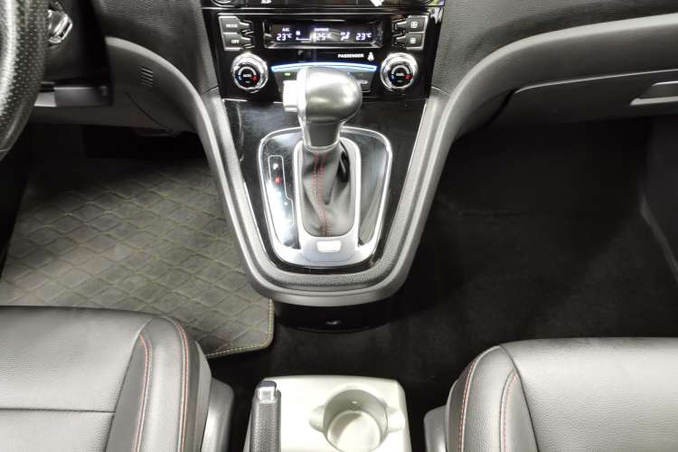 Used Haval H6 2016 Upgraded Model 1.5T Automatic Two-Wheel Drive Elite Version
