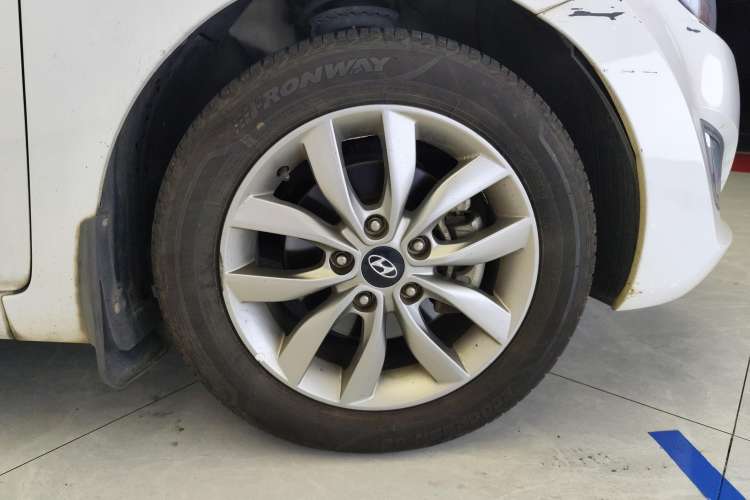 Used Hyundai Elantra 2015 1.6L Automatic Fashion Model
