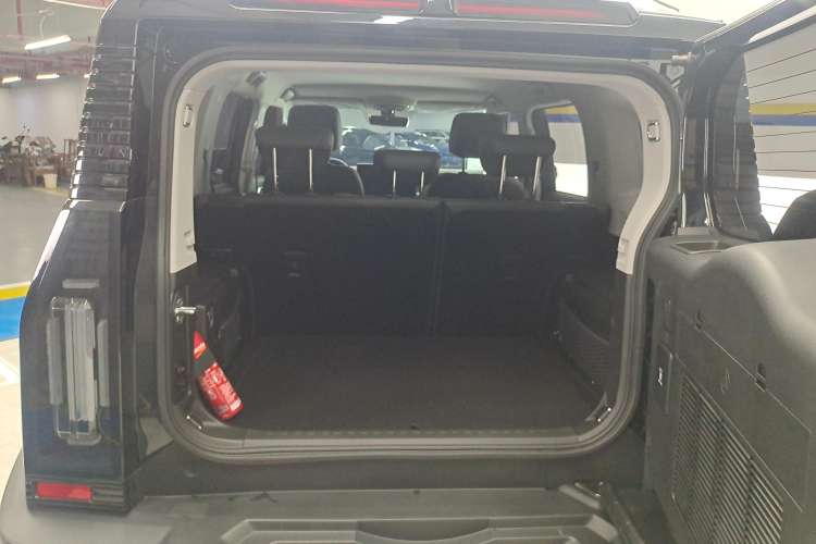 Used Jetour Traveler 2023 2.0T All-Wheel-Drive Crosser
